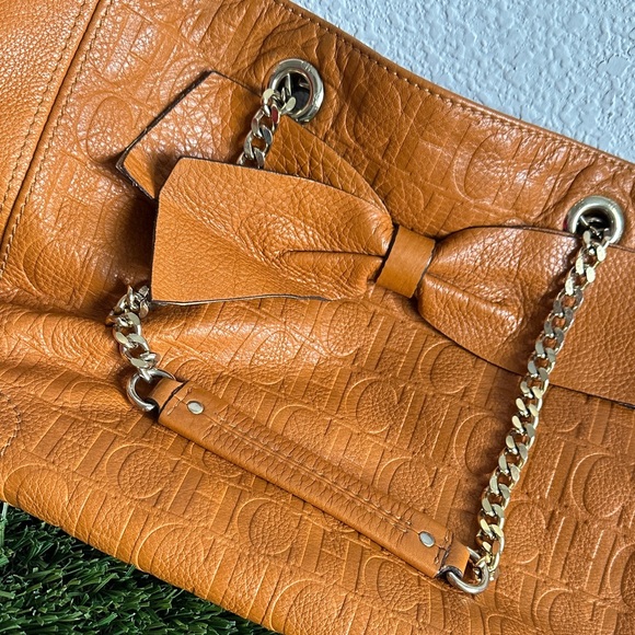 Carolina Herrera Embossed Camel Shoulder Bag - Picture 2 of 10